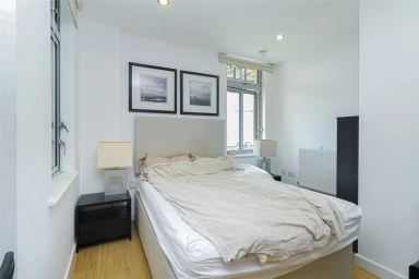 Salton Square, Limehouse - E14 view 7