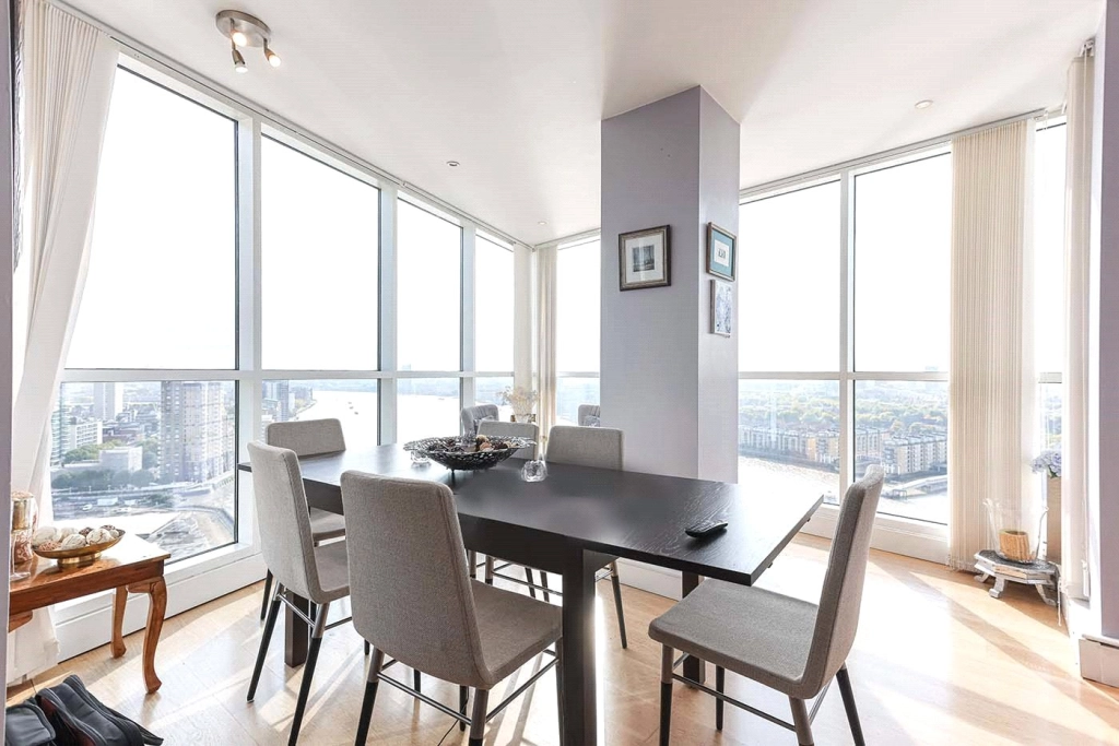 3 bedrooms apartments/flats for sale in Berkeley Tower, 48 Westferry Circus, Canary Wharf - E14 view 3