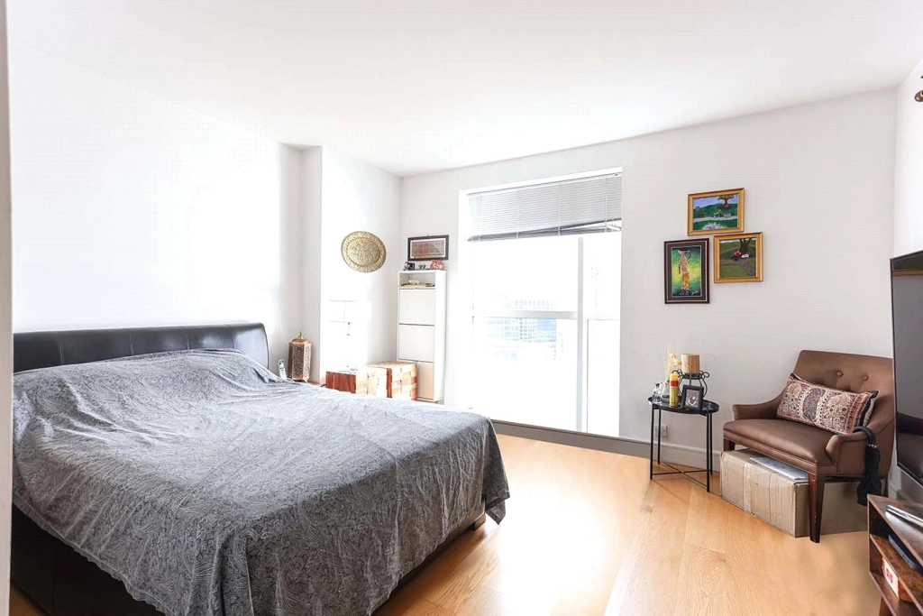 3 bedrooms apartments/flats for sale in Berkeley Tower, 48 Westferry Circus, Canary Wharf - E14 view 5