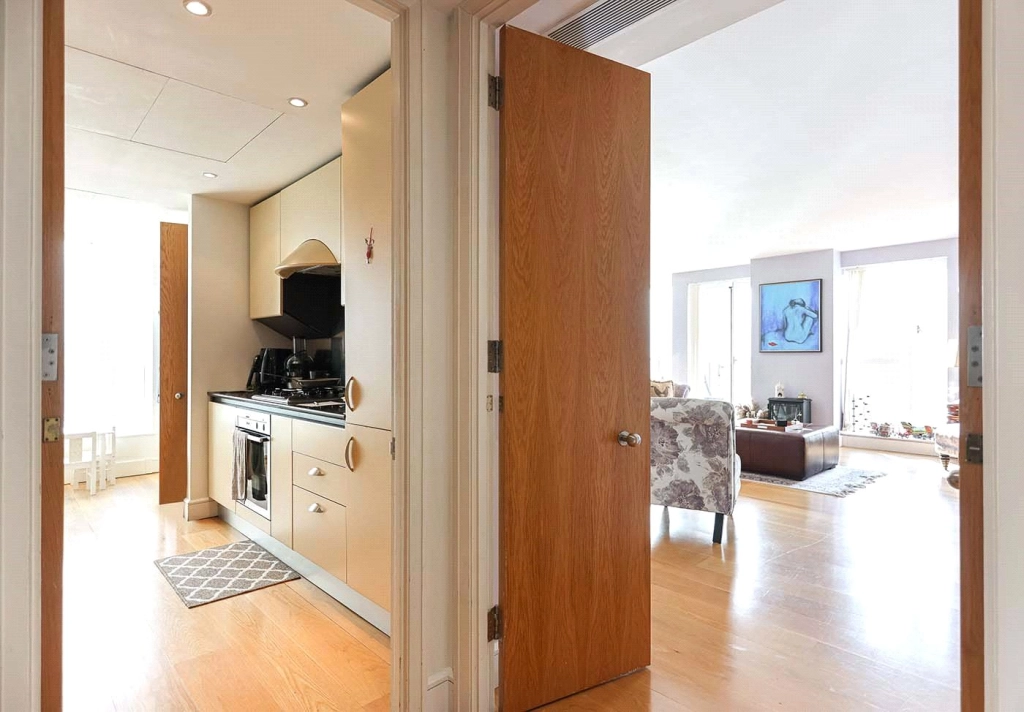 3 bedrooms apartments/flats for sale in Berkeley Tower, 48 Westferry Circus, Canary Wharf - E14 view 15