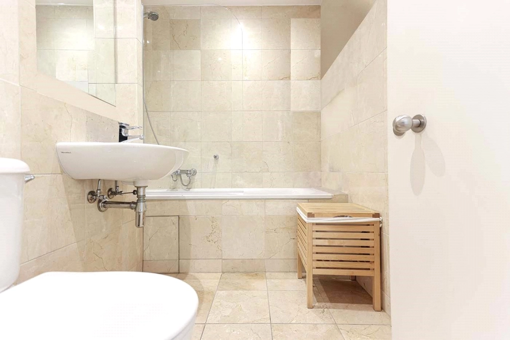 3 bedrooms apartments/flats for sale in Berkeley Tower, 48 Westferry Circus, Canary Wharf - E14 view 22