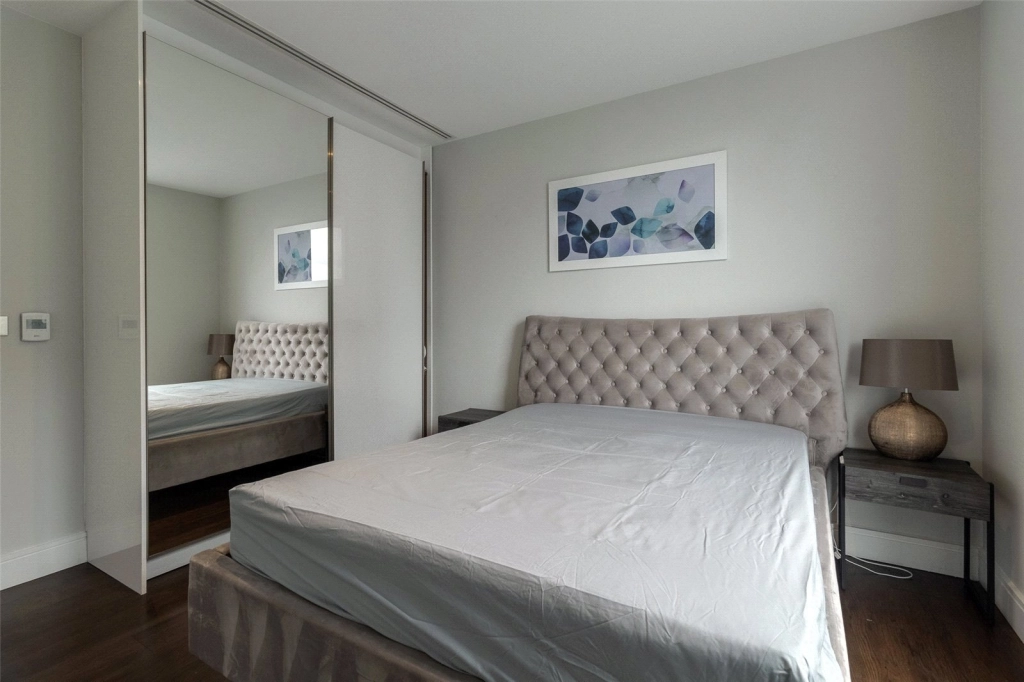 1 bedroom apartments/flats for sale in Harbour Way, South Quay - E14 view 18