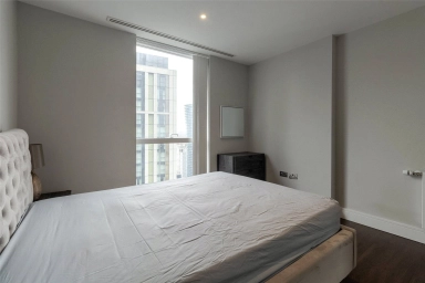 Harbour Way, South Quay - E14 view 19