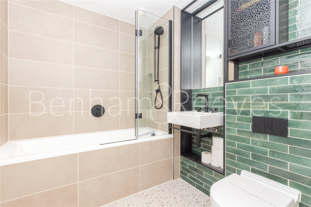 1 bedroom apartments/flats for sale in Hemlock Street, London - E14 view 2