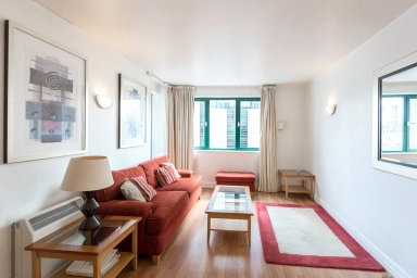 Mansell Street, Tower Hill - E1 view 2