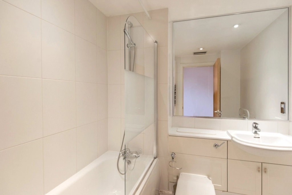 1 bedroom apartments/flats for sale in Mansell Street, Tower Hill - E1 view 7