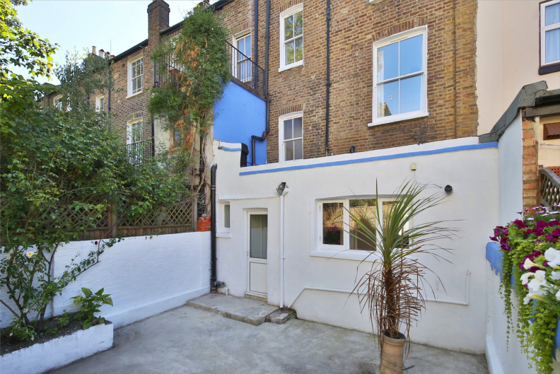 5 bedrooms houses to sale in Alexander Road, London-image 19