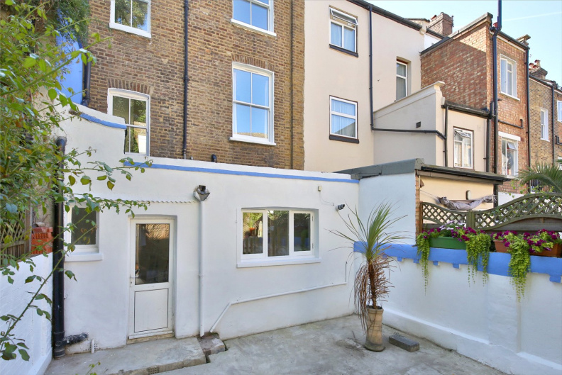 5 bedrooms houses to sale in Alexander Road, Upper Holloway-image 13