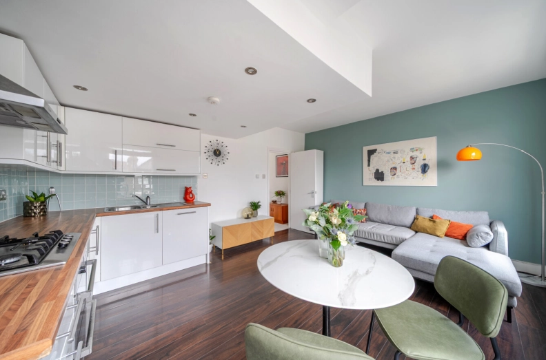 1 bedroom apartments/flats to sale in Chetwynd Road, London-image 2