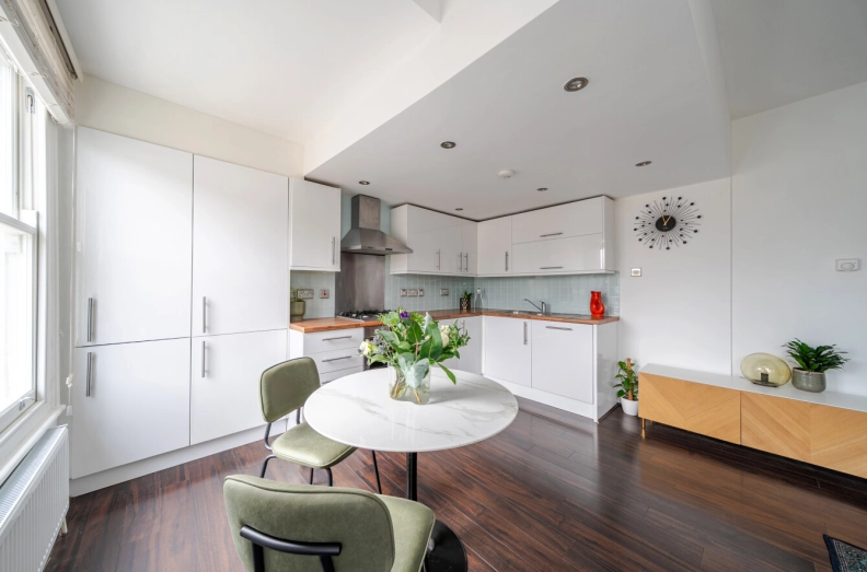 1 bedroom apartments/flats to sale in Chetwynd Road, London-image 3