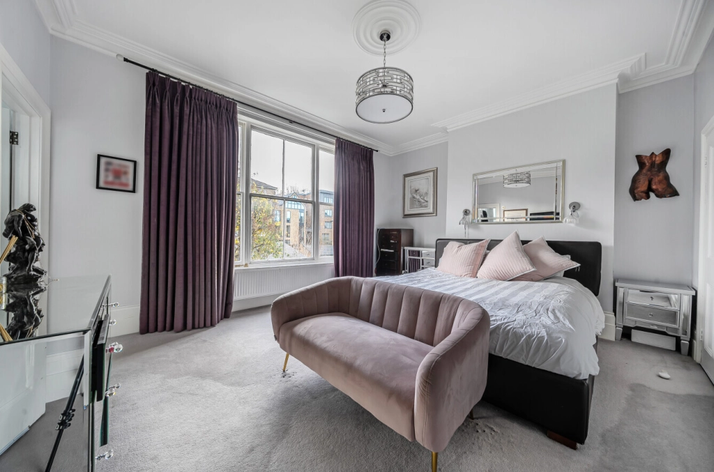 4 bedrooms houses for sale in Burghley Road, Kentish Town - NW5 view 7