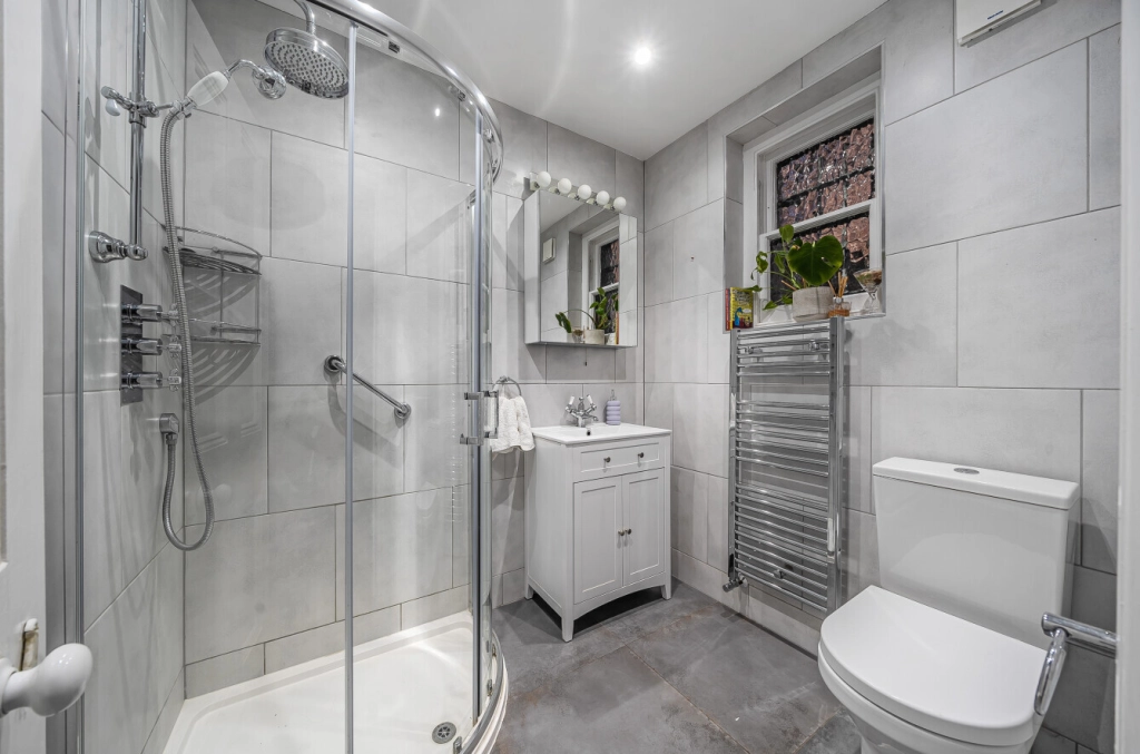 4 bedrooms houses for sale in Burghley Road, Kentish Town - NW5 view 14