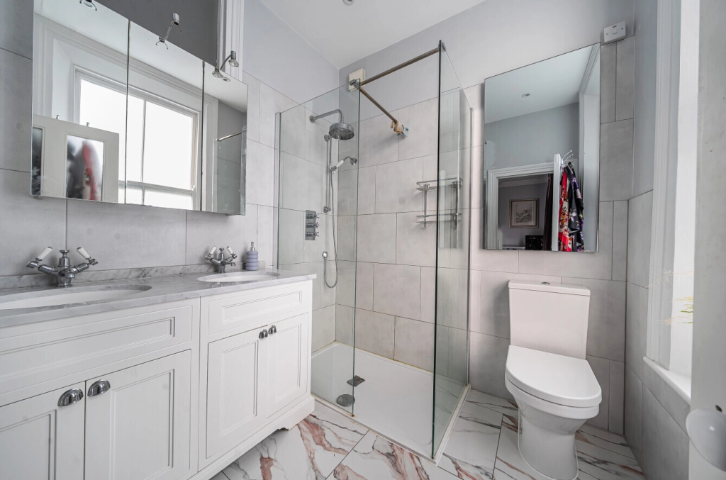 4 bedrooms houses for sale in Burghley Road, Kentish Town - NW5 view 17