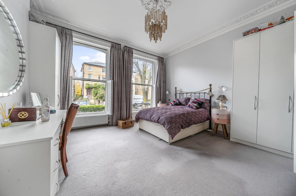 4 bedrooms houses for sale in Burghley Road, Kentish Town - NW5 view 5
