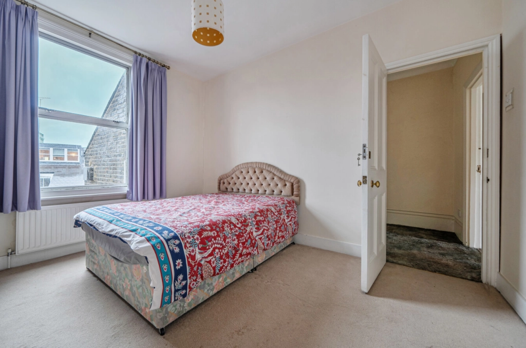 4 bedrooms houses for sale in Celia Road, Tufnell Park - N19 view 13