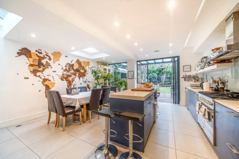5 bedrooms houses to sale in St. Georges Avenue, Tufnell Park-image 1