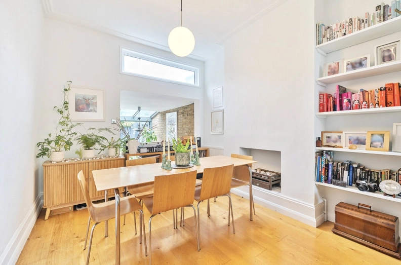3 bedrooms houses to sale in Landseer Road, Islington-image 3
