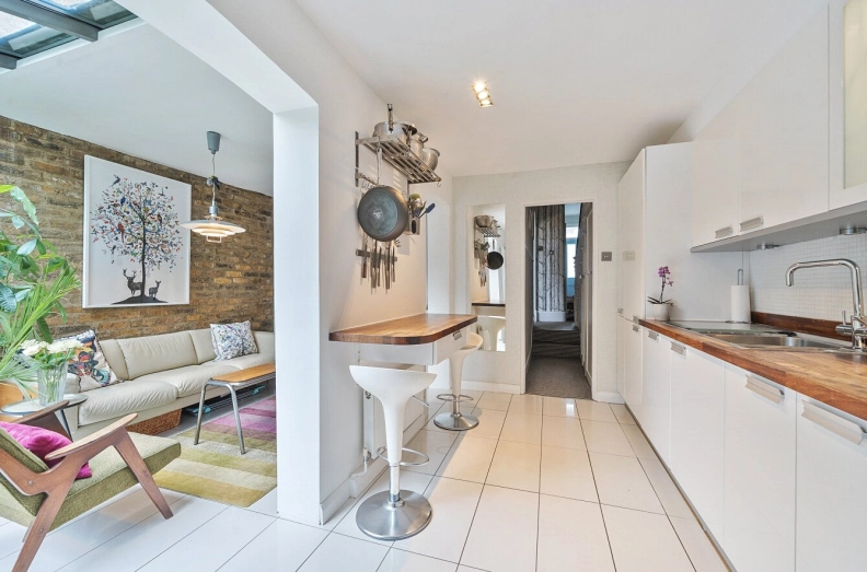 3 bedrooms houses to sale in Landseer Road, Islington-image 13