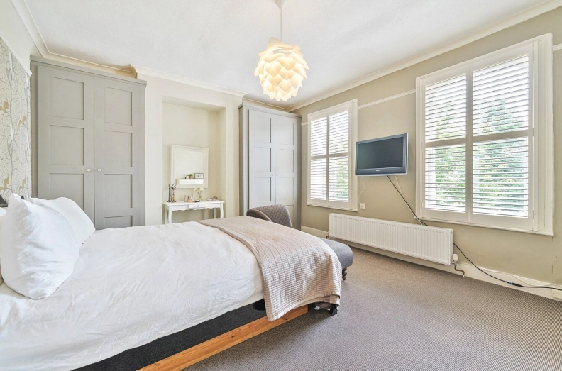 3 bedrooms houses to sale in Landseer Road, Islington-image 7