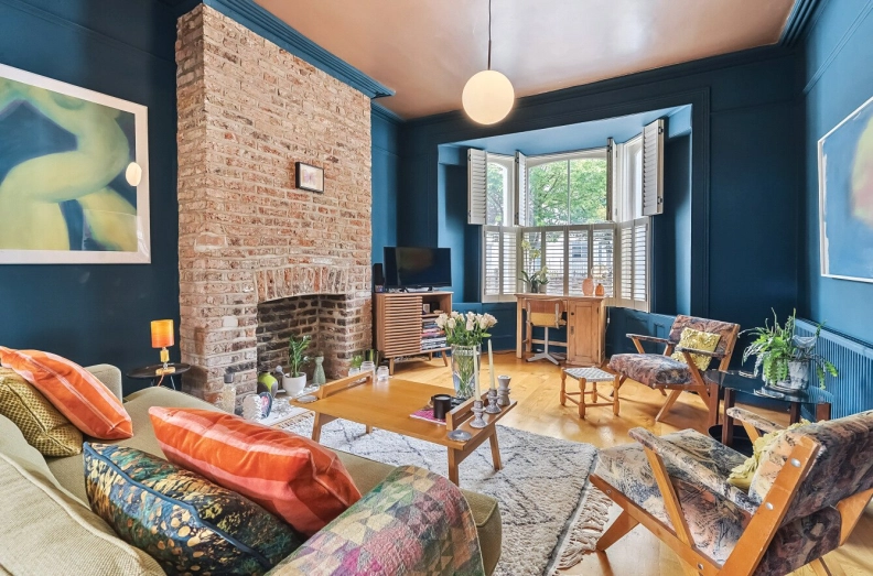 3 bedrooms houses to sale in Landseer Road, Islington-image 1