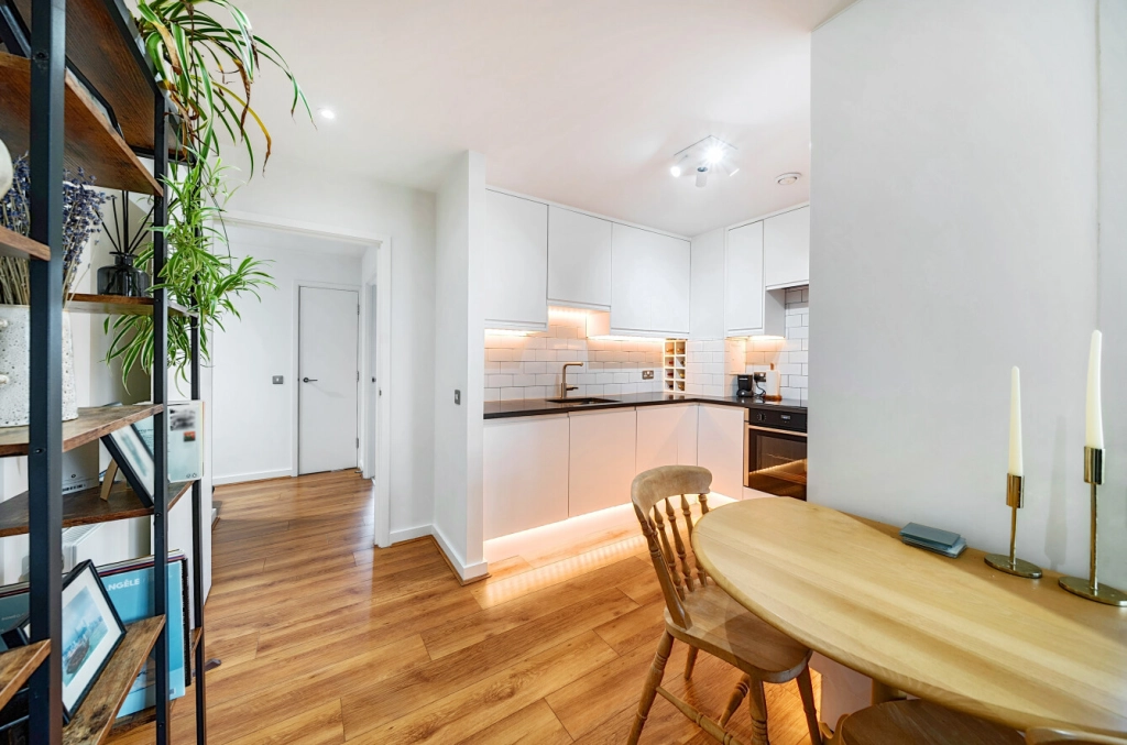 1 bedroom apartments/flats for sale in Market Road, Islington - N7 view 4