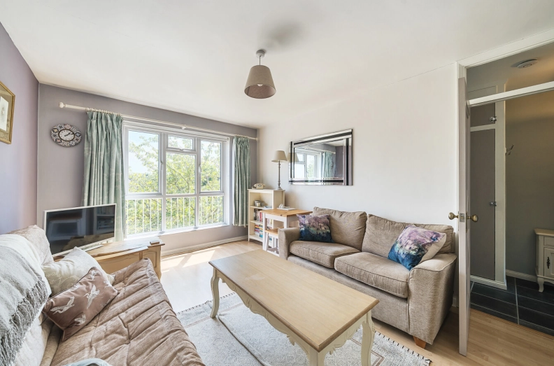 1 bedroom apartments/flats to sale in Ward Road, Tufnell Park, London-image 2