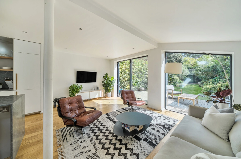 3 bedrooms apartments/flats for sale in Montpelier Grove, Kentish Town - NW5 view 2