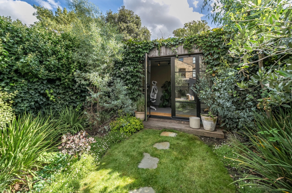 3 bedrooms apartments/flats for sale in Montpelier Grove, Kentish Town - NW5 view 9