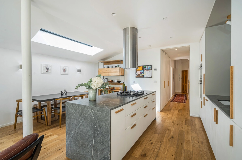 3 bedrooms apartments/flats for sale in Montpelier Grove, Kentish Town - NW5 view 3