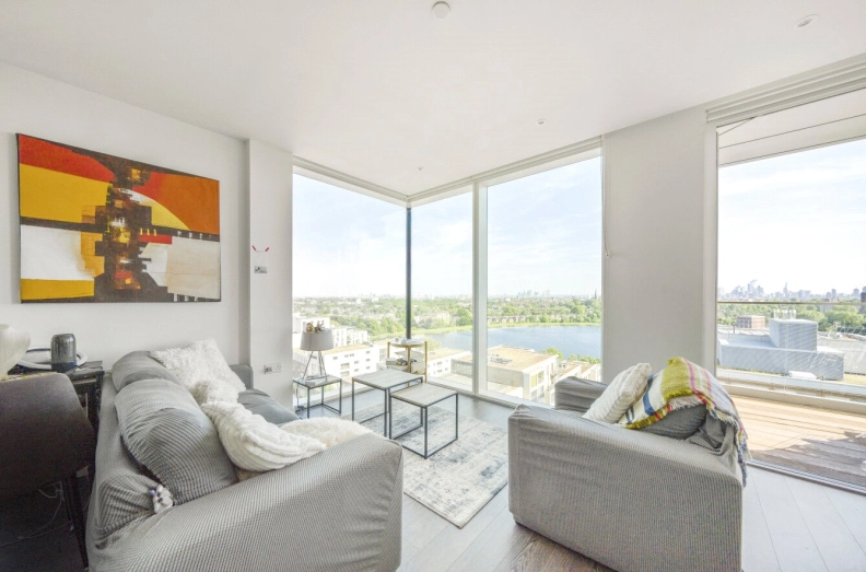 2 bedrooms apartments/flats to sale in Woodberry Down, London-image 4