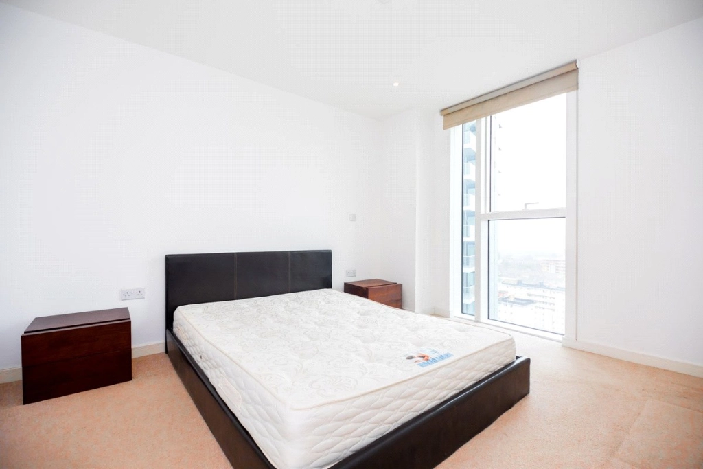 1 bedroom apartments/flats for sale in Woodberry Grove, London - N4 view 5