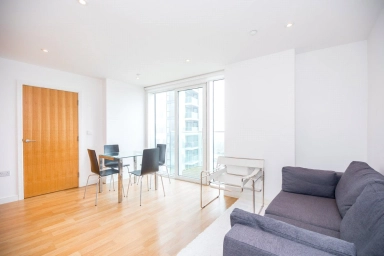 Woodberry Grove, London - N4 view 2