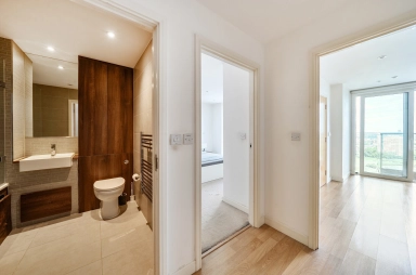 Woodberry Grove, London - N4 view 12