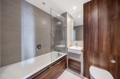 Woodberry Grove, London - N4 view 13