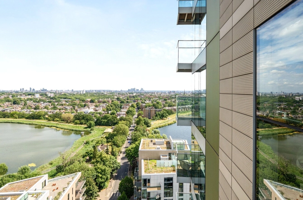 1 bedroom apartments/flats for sale in Woodberry Grove, London - N4 view 14