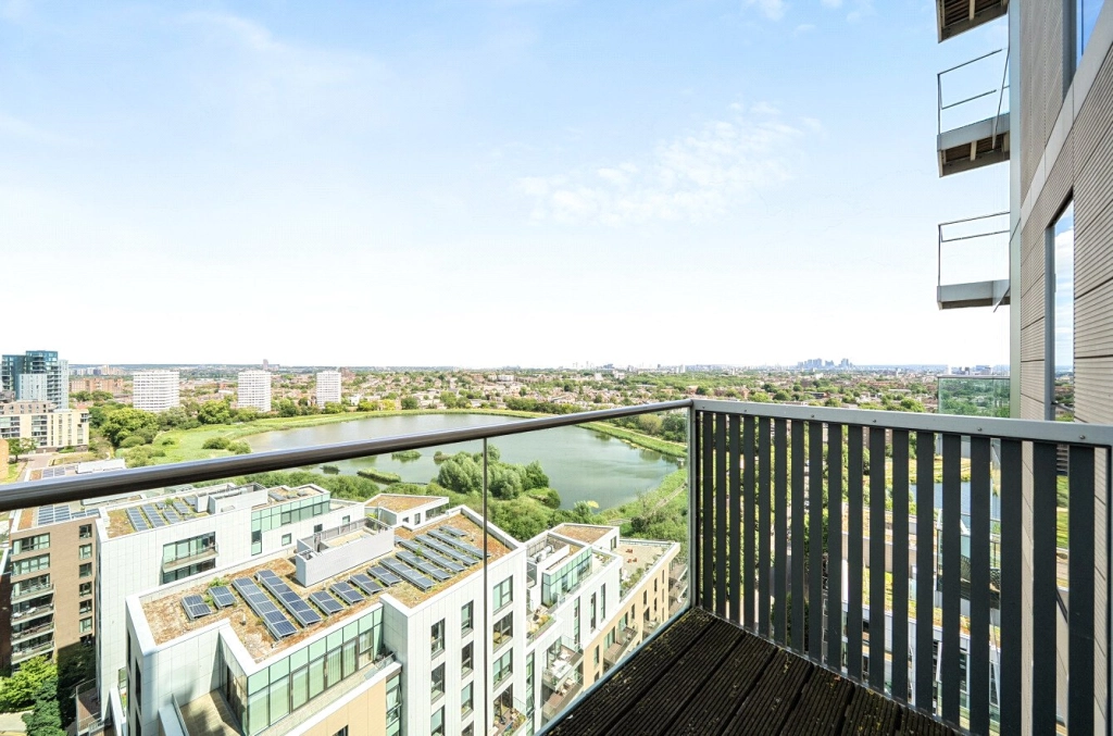 1 bedroom apartments/flats for sale in Woodberry Grove, London - N4 view 8
