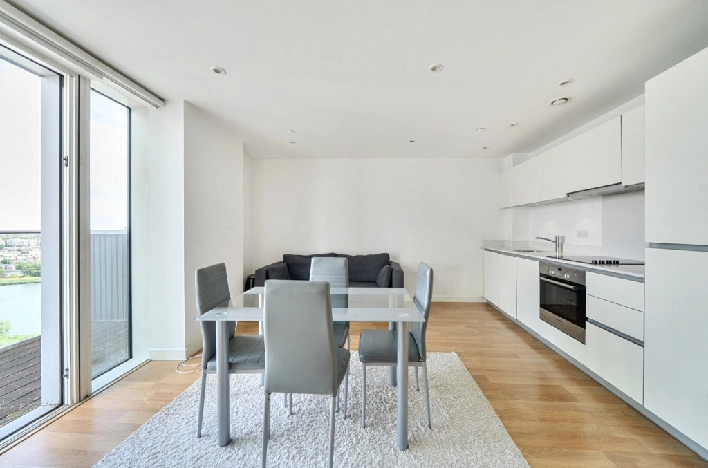 1 bedroom apartments/flats for sale in Woodberry Grove, London - N4 view 15