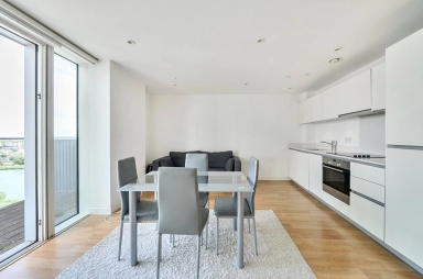 Woodberry Grove, London - N4 view 15