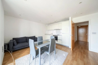Woodberry Grove, London - N4 view 2