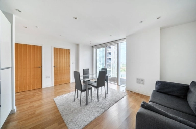 Woodberry Grove, London - N4 view 3