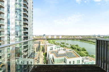Woodberry Grove, London - N4 view 18