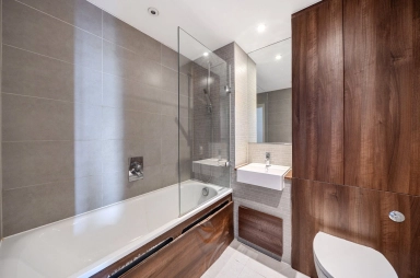 Woodberry Grove, London - N4 view 6