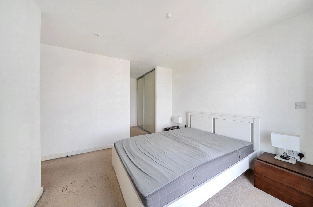 1 bedroom apartments/flats for sale in Woodberry Grove, London - N4 view 5