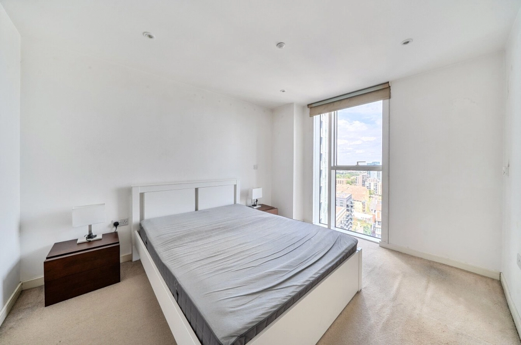 1 bedroom apartments/flats for sale in Woodberry Grove, London - N4 view 4