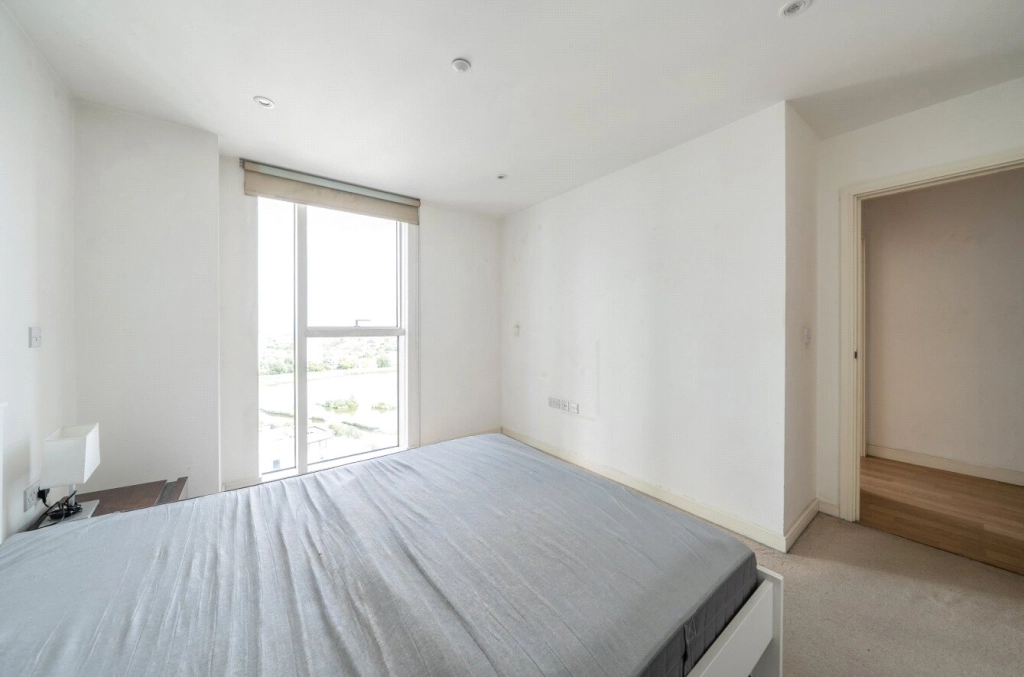 1 bedroom apartments/flats for sale in Woodberry Grove, London - N4 view 11