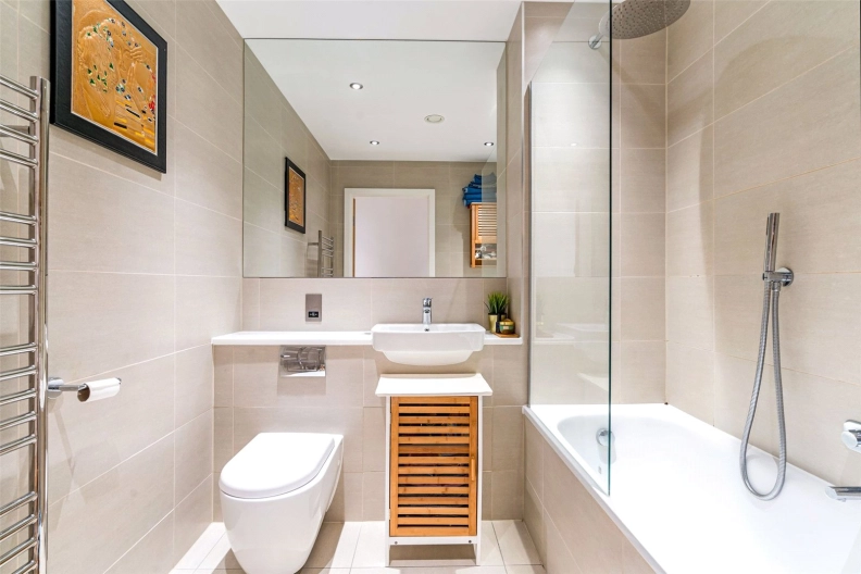 2 bedrooms apartments/flats for sale in Dalmeny Avenue, Tufnell Park, London - N7 view 9