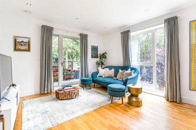 2 bedrooms apartments/flats for sale in Dalmeny Avenue, Tufnell Park, London - N7 view 5