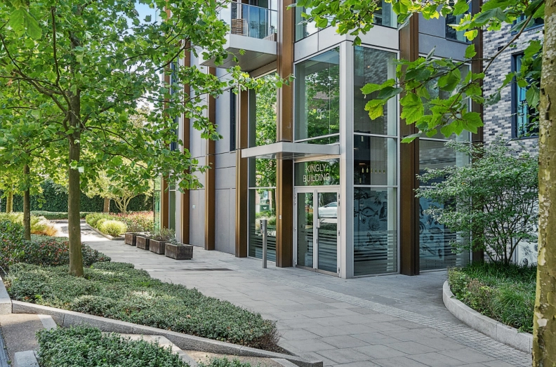 3 bedrooms apartments/flats for sale in Woodberry Down, London - N4 view 14