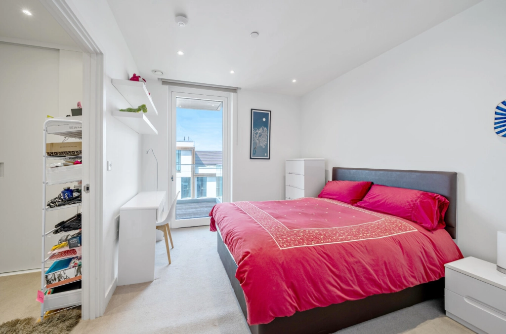 3 bedrooms apartments/flats for sale in Woodberry Down, London - N4 view 8