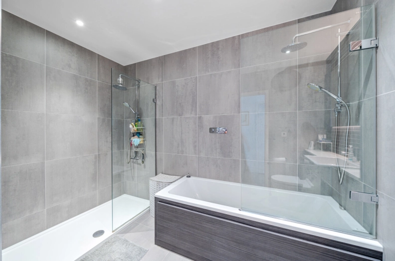 3 bedrooms apartments/flats for sale in Woodberry Down, London - N4 view 19